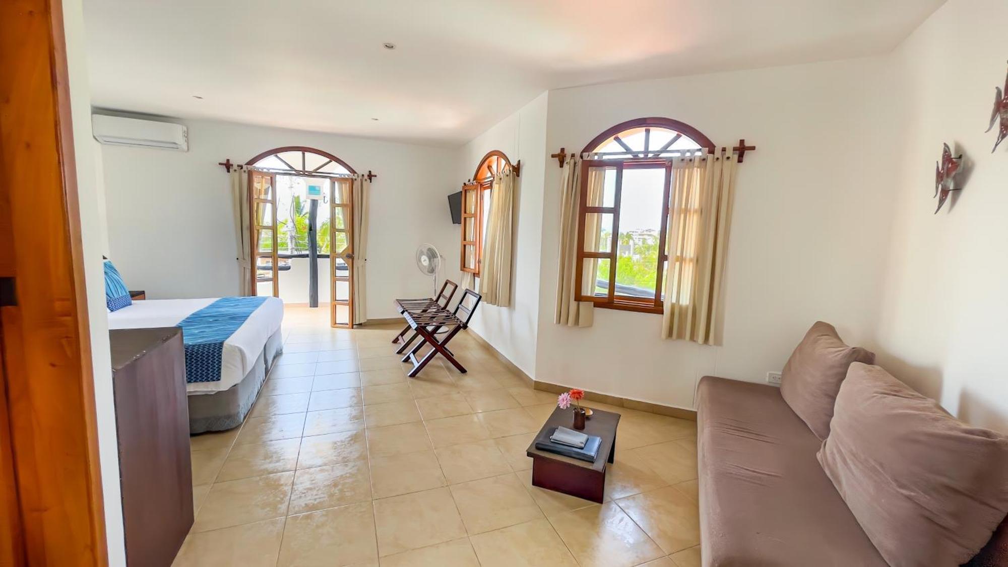 Galapagos Hotel 4*